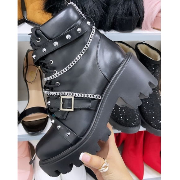 𝙇𝙖𝙨𝙩 𝙎𝙞𝙯 7 🖤Chain & Stud Buckle Lug Sole B - Picture 9 of 11